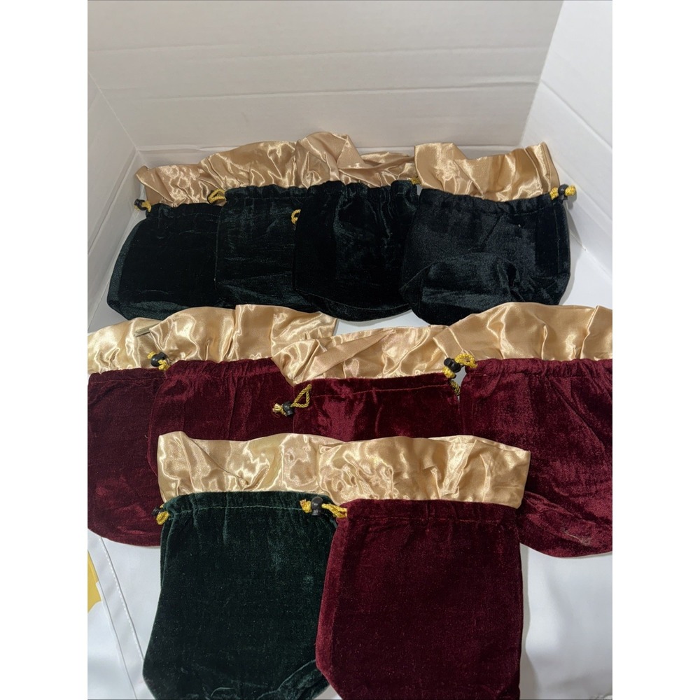 Velvet Drawstring Bags , Christmas House , Lot Of 10 , Satin Trim, Red And Green